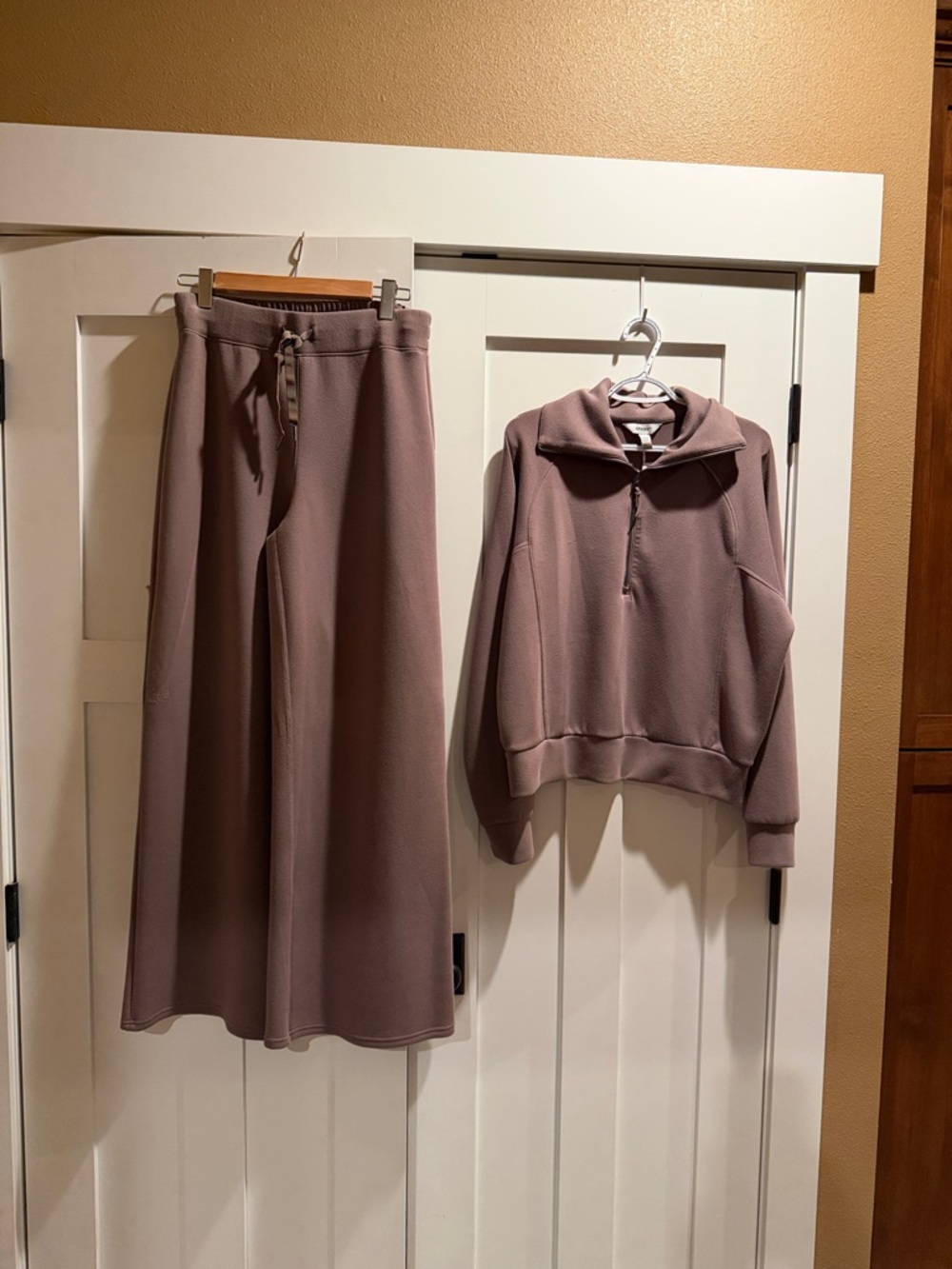 SPANX Air Essentials  Quarter-Zip Pullover Sweatshirt and Wide leg pants sz L